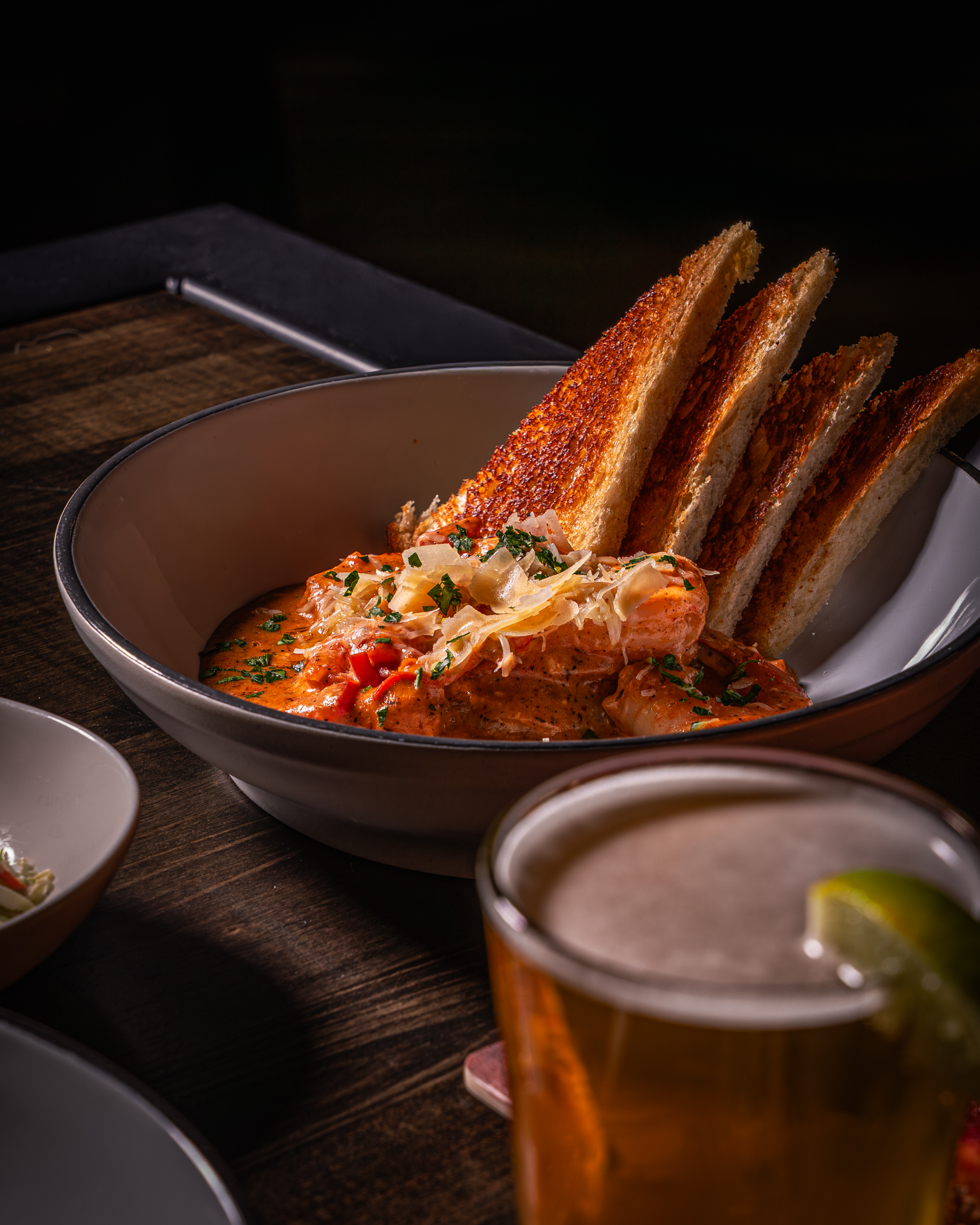 Hendo's Barrel House